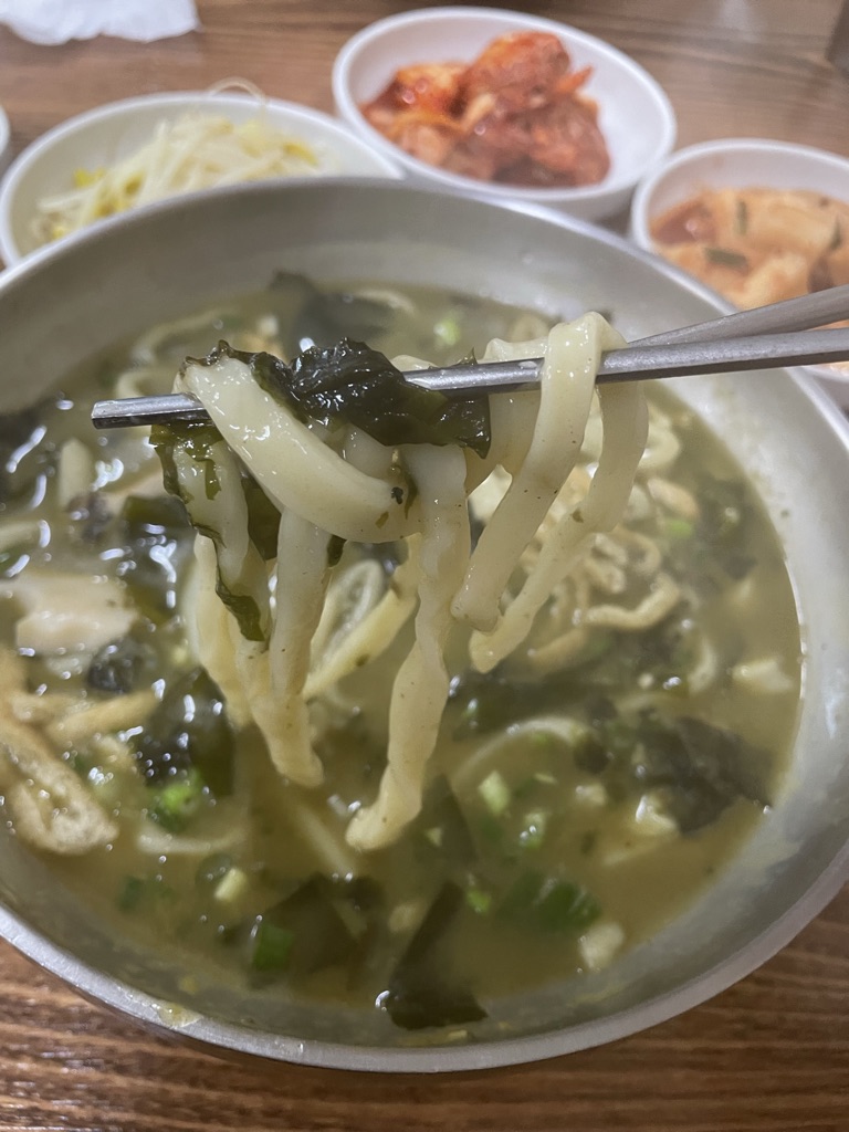 옥돔식당 보말전복칼국수