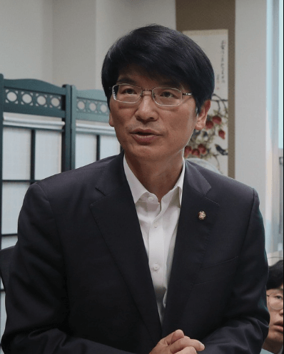 박완주
