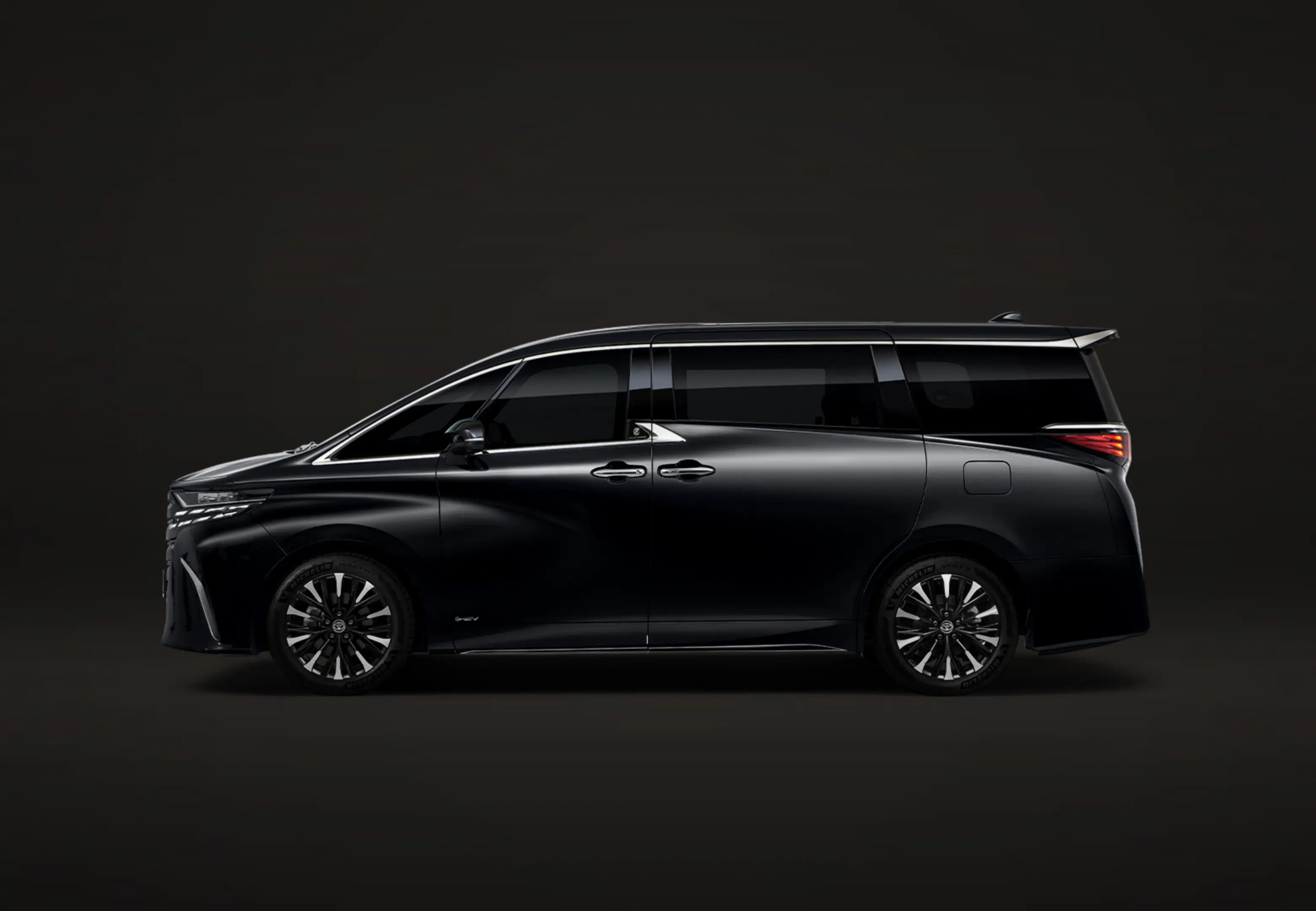 models-alphard-exterior-popup-1