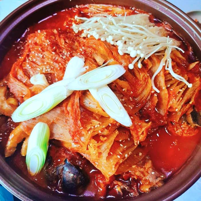 동굴 묵은지 닭볶음탕 김제 맛집 추천