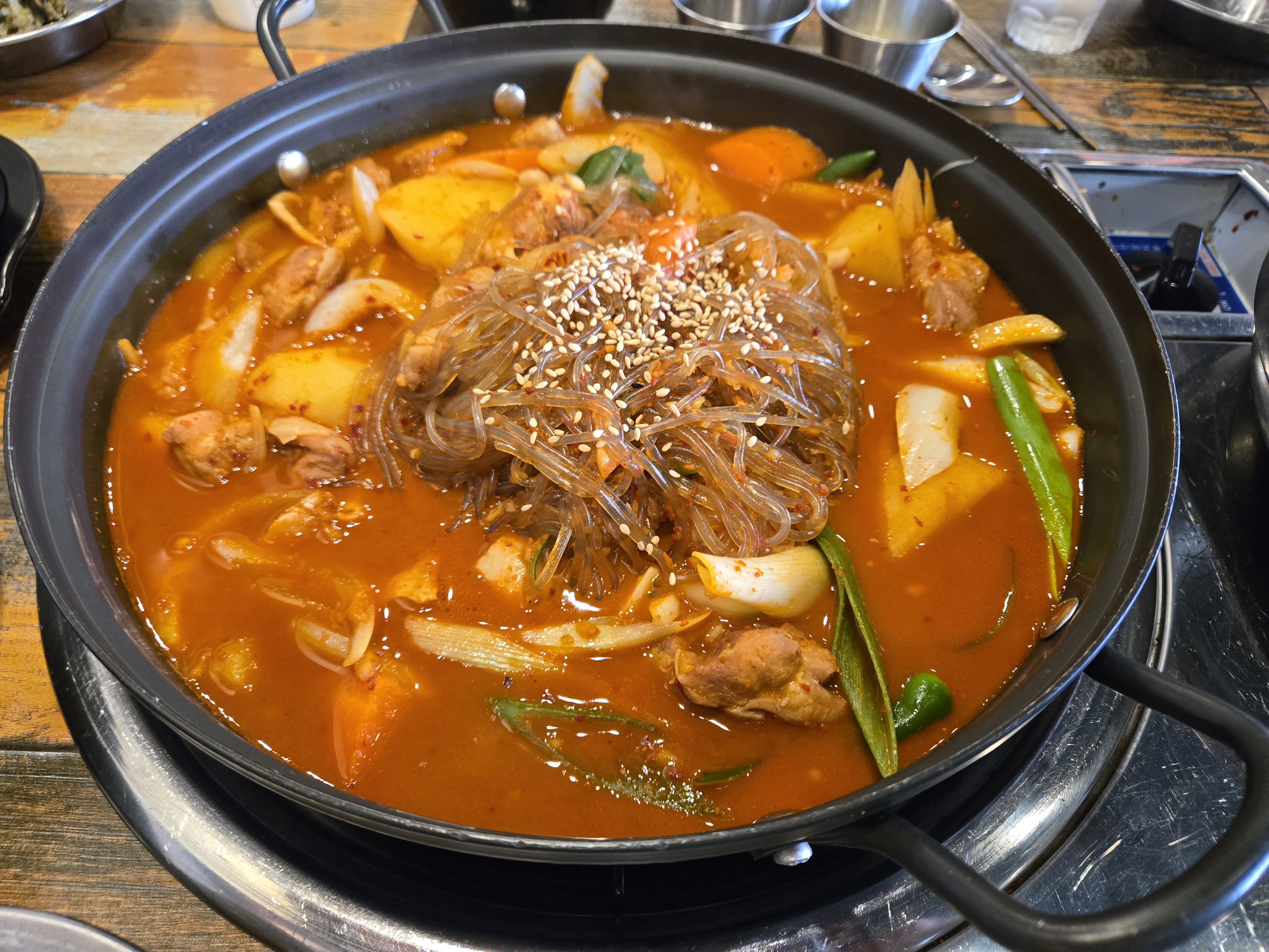 대구 수성구 두산동 맛집 불야시불닭발 닭조림