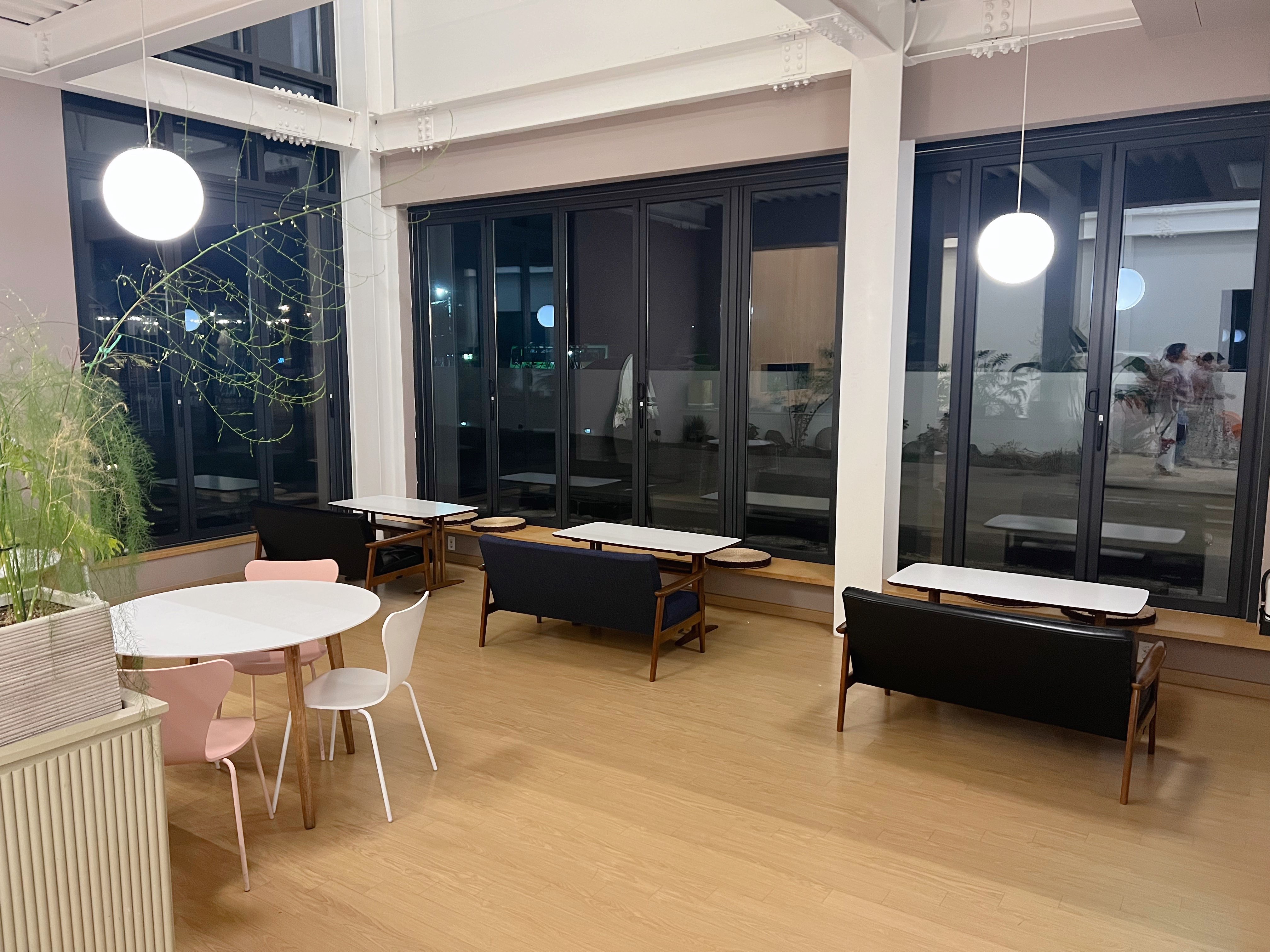 광주 대형카페 브런치카페 반헤이브