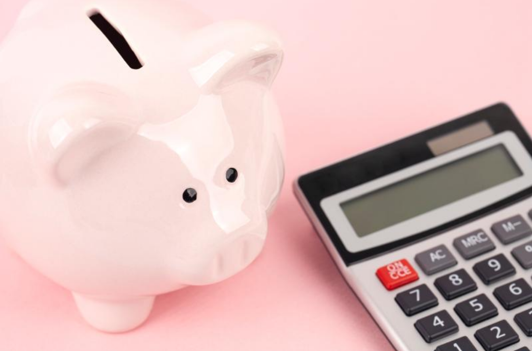 돼지저금통과 계산기