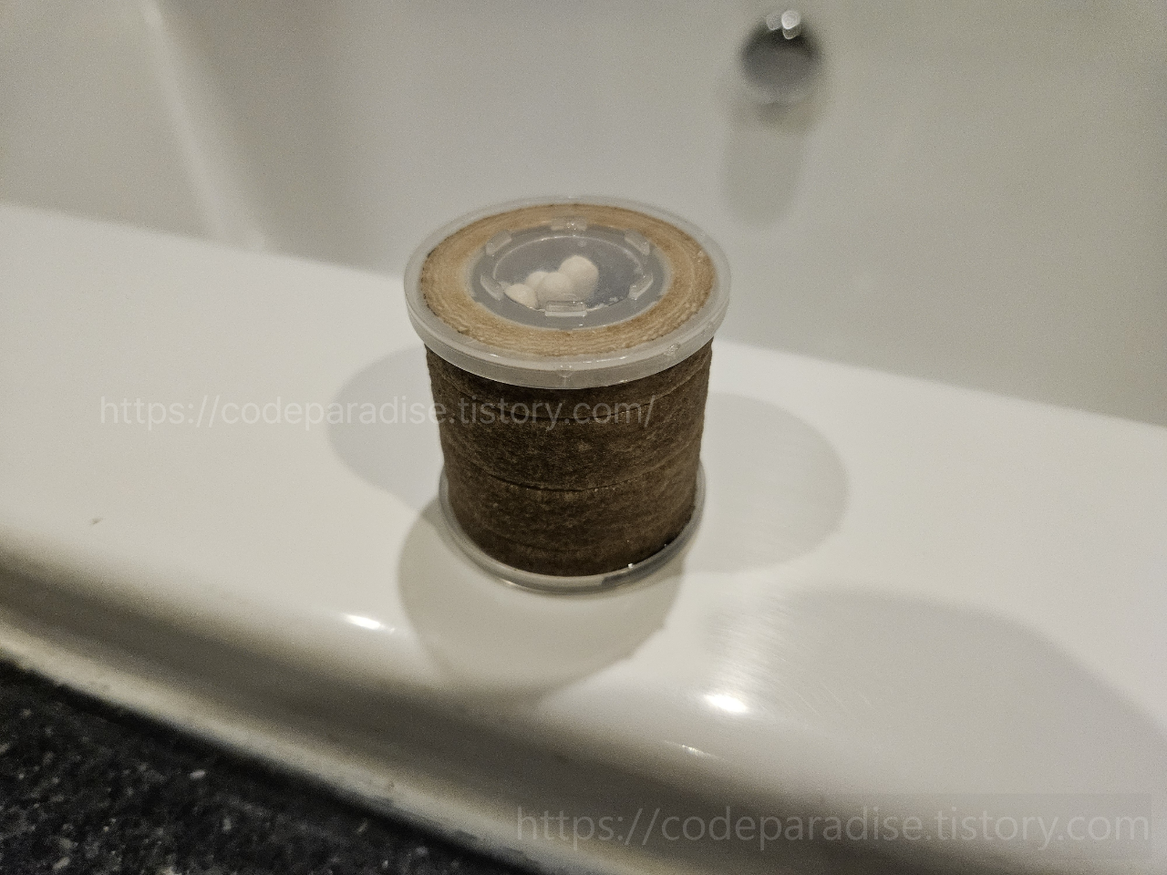 썩어버린 샤워기 필터 사진