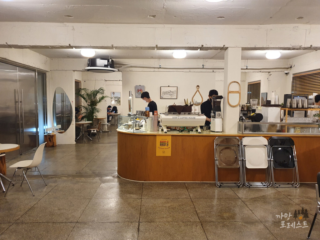 1059-3 커피하우스 매장 내부
