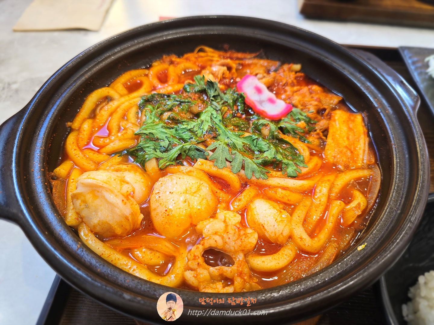 얼큰우삼겹모츠나베