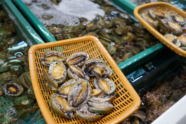 전복은 어떤 해산물인가요?