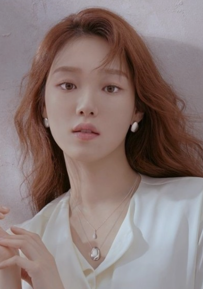 이성경 뮤지컬 알라딘 프로필 나이