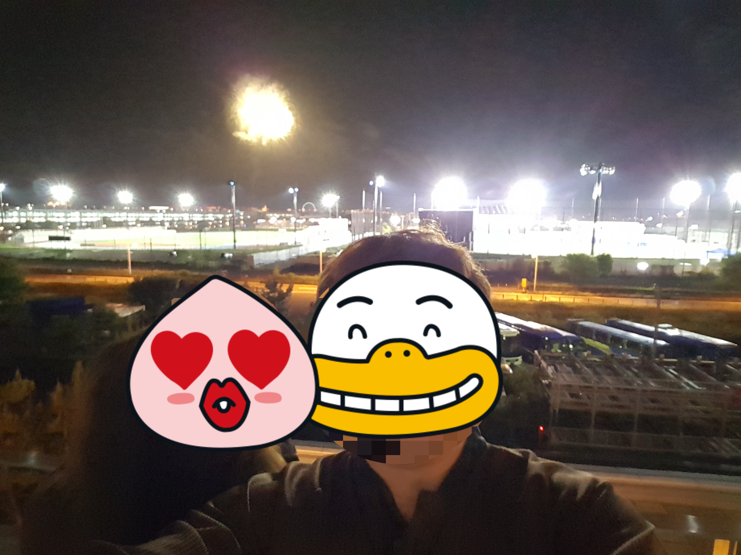 스파 &amp; 호텔 마이하마 유라시아에서 본 디즈니랜드 불꽃놀이