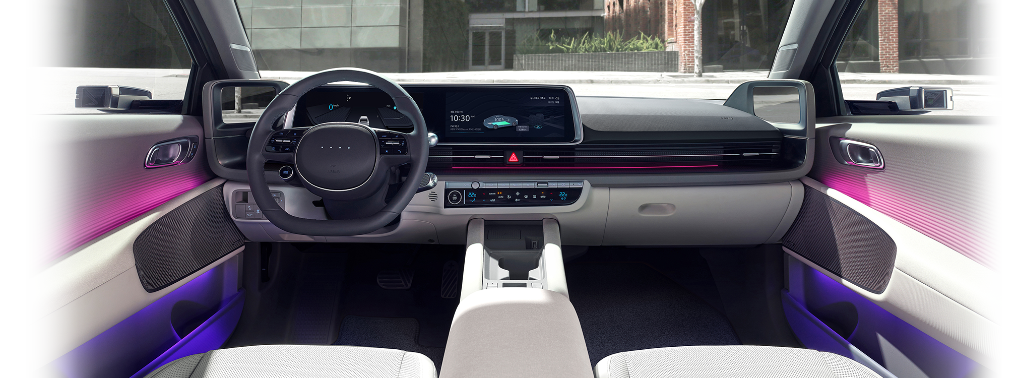 정말 미래형 디자인으로 차분하게 다듬은 아이오닉6의 실내 사진 출처 현대차 홈페이지