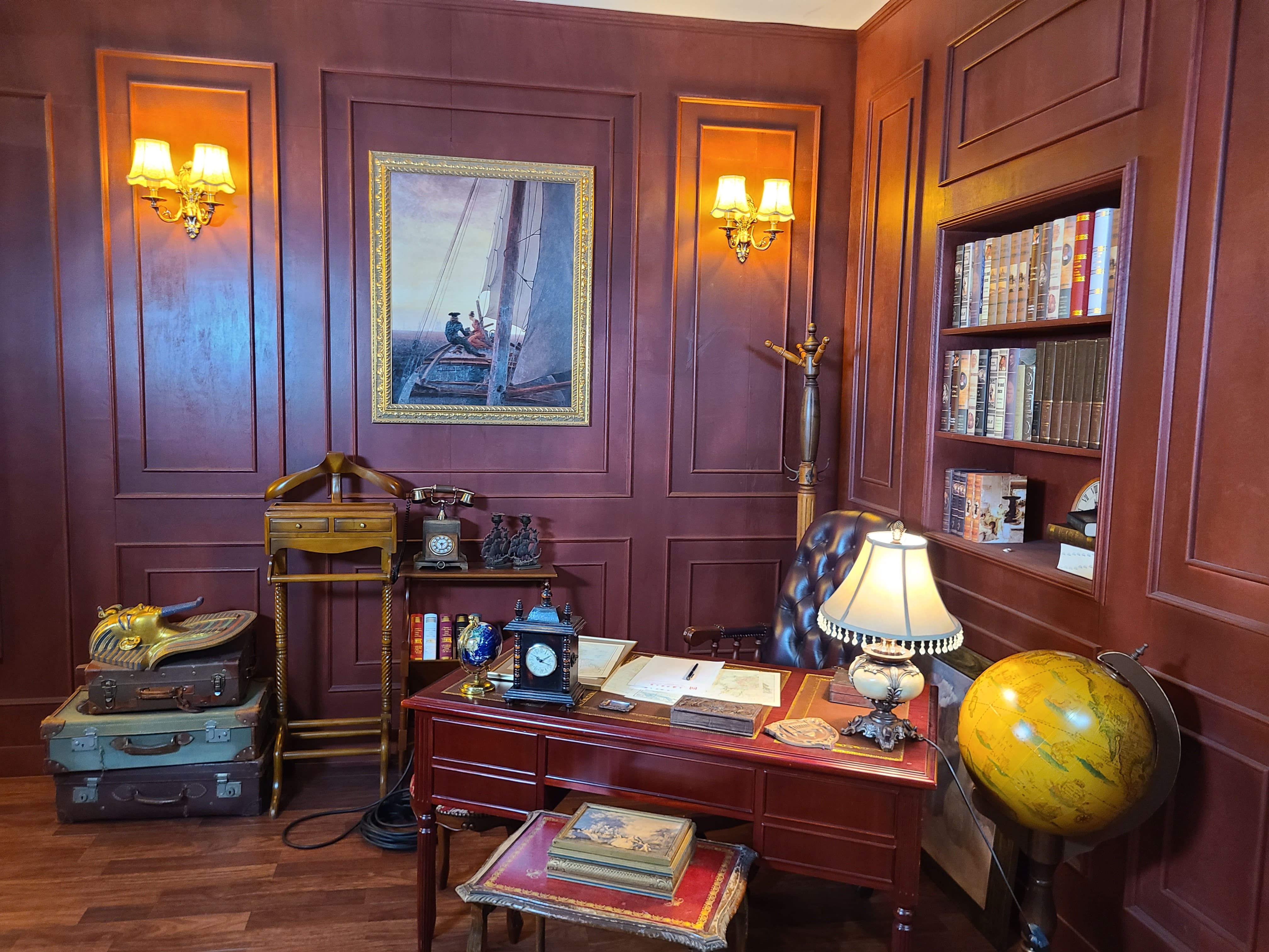 고급스러운 느낌의 방