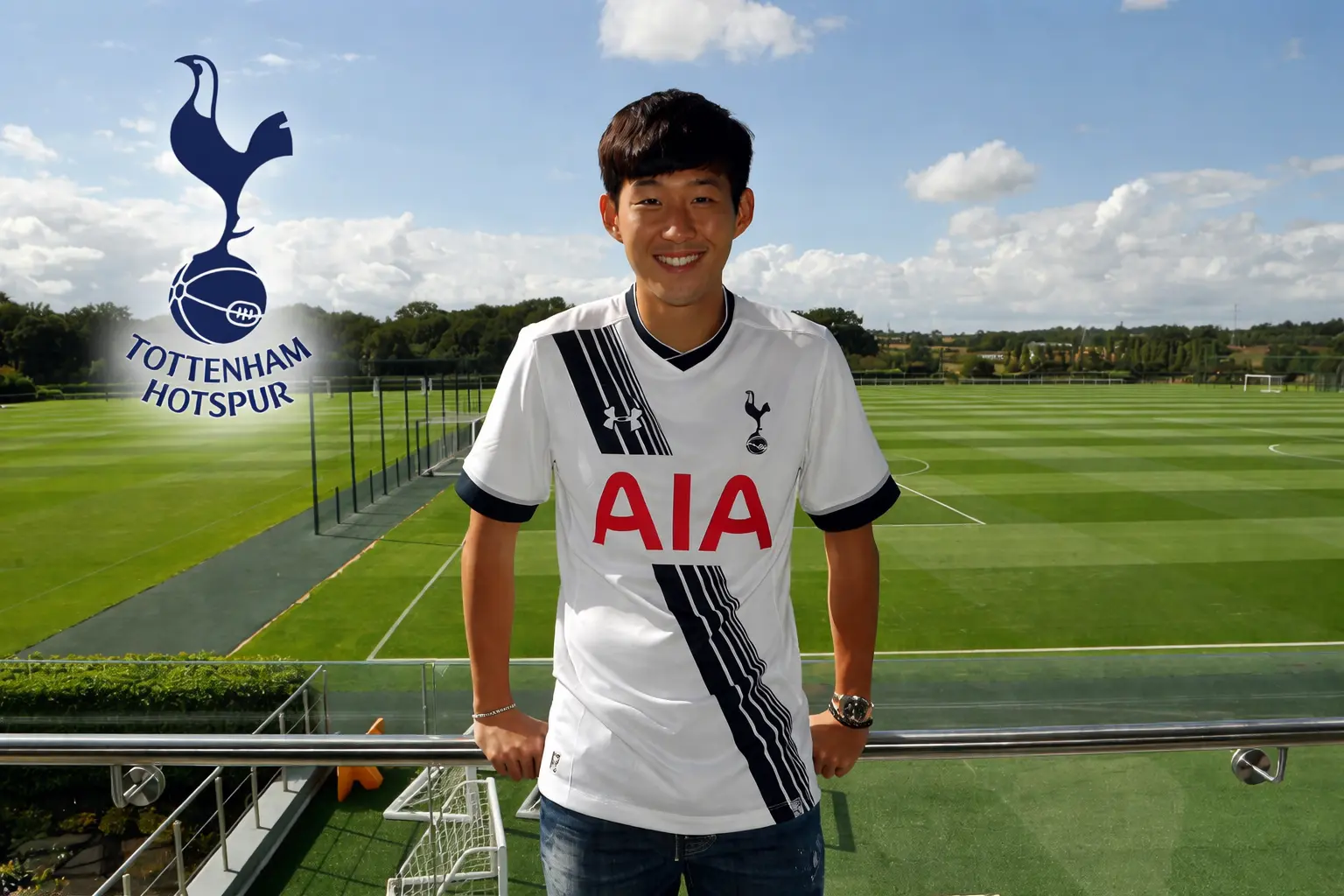 토트넘 홋스퍼 입단하여 유니폼 입고 찍은 사진
