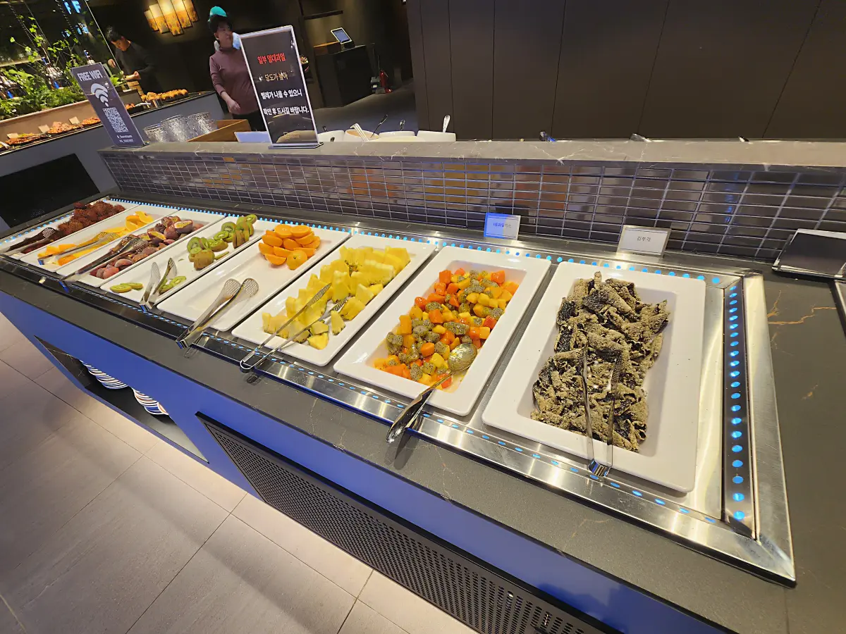 마곡-맛집-고메스퀘어-발산점-디저트-코너-과일