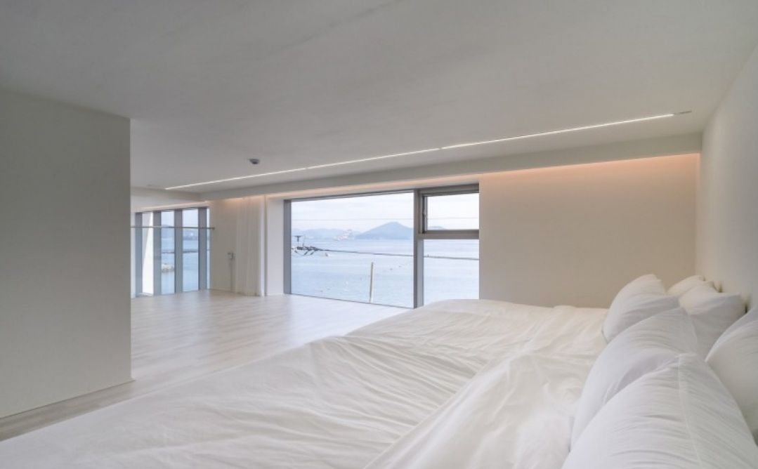 거제 라이트하우스 302호 침실