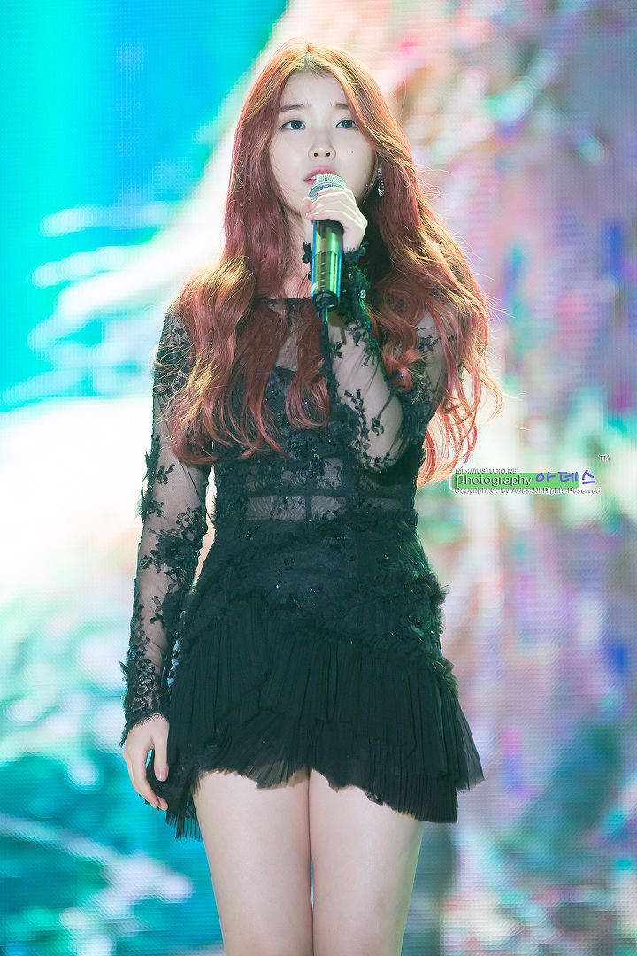 아이유 사진 모음 / 무대 코디 패션 / 일상 사복 패션