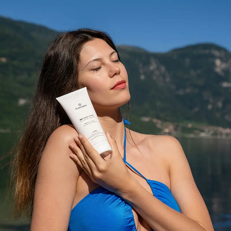 중년 여성 피부가 얇아지는 이유, 탄력 유지하려면 이것부터 바꾸세요