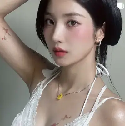권은비-사진