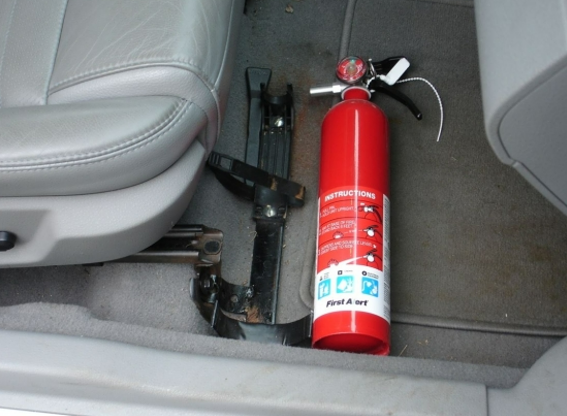 5인승 이상 차량 자동차 소화기 설치 의무화