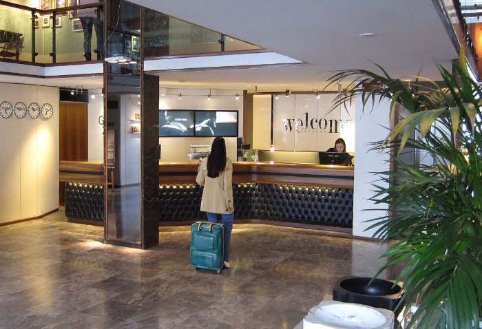 플라자 호텔 로비