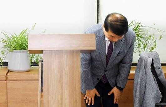 구리시장 백경현 야유회 음주가무 논란