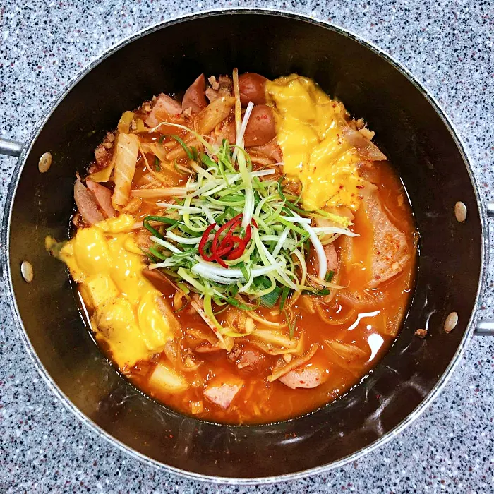 한남동, 이태원 맛집 양배추와 소시지 듬뿍 존슨탕