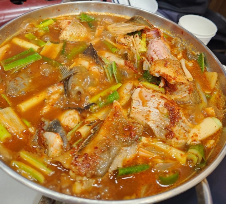 노부부-삼세기-매운탕-혜진식당