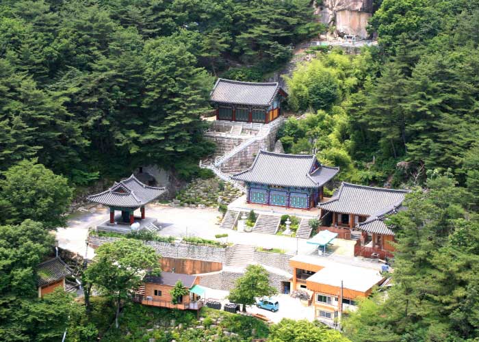 용암사-전경