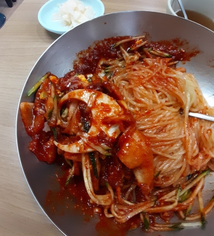 제209회 놀라운토요일 놀토 경주 성동시장 물밀면, 비빔밀면, 밀면 하석진 옥택연 추천 맛집 소개