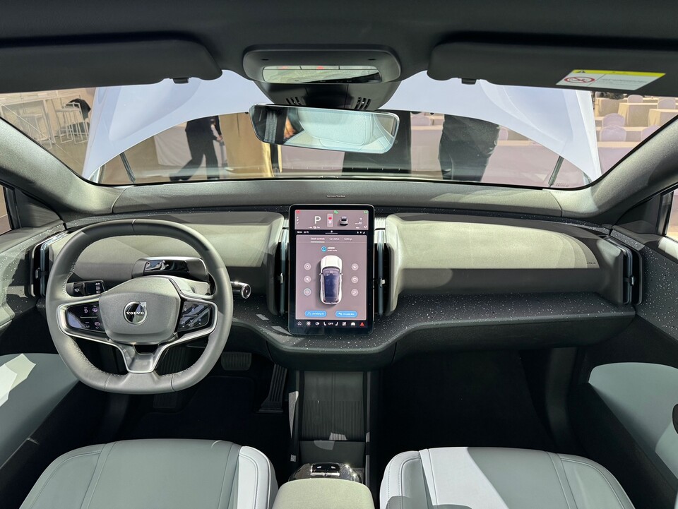 볼보자동차 EX30