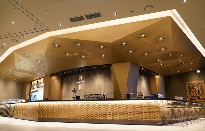 스타벅스 북한강R의 내부