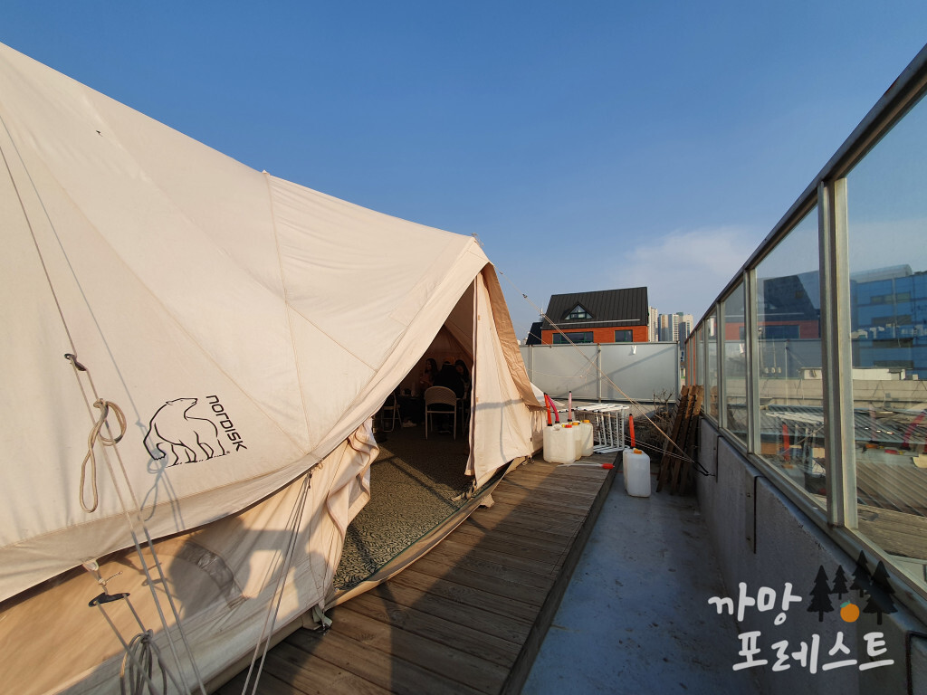 러스트 베이커리 루프탑 2