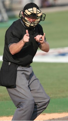 야구 심판 사진