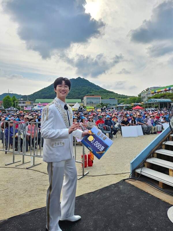 공훈 프로필