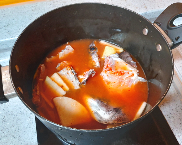 도미 매운탕