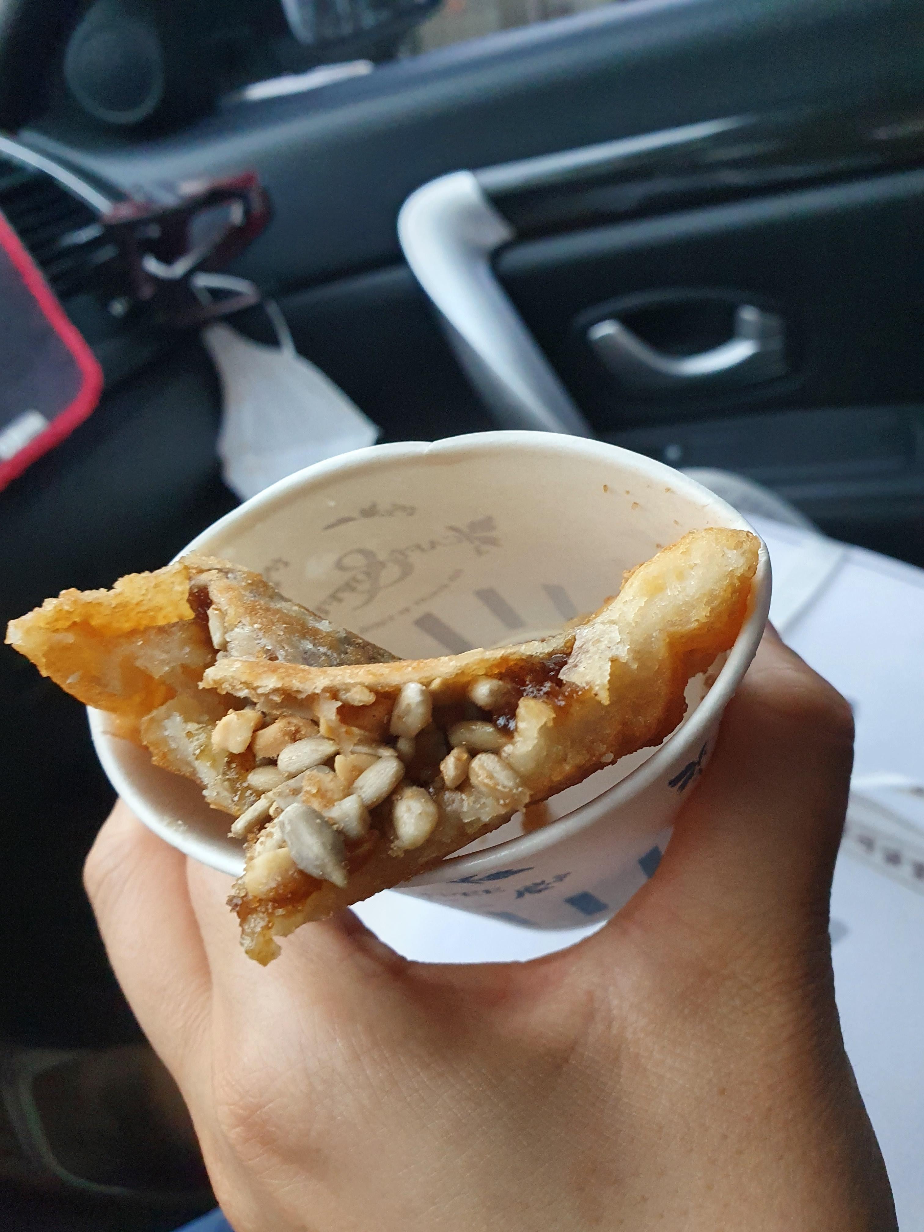 속초 승기호떡 먹는중 냠냠~