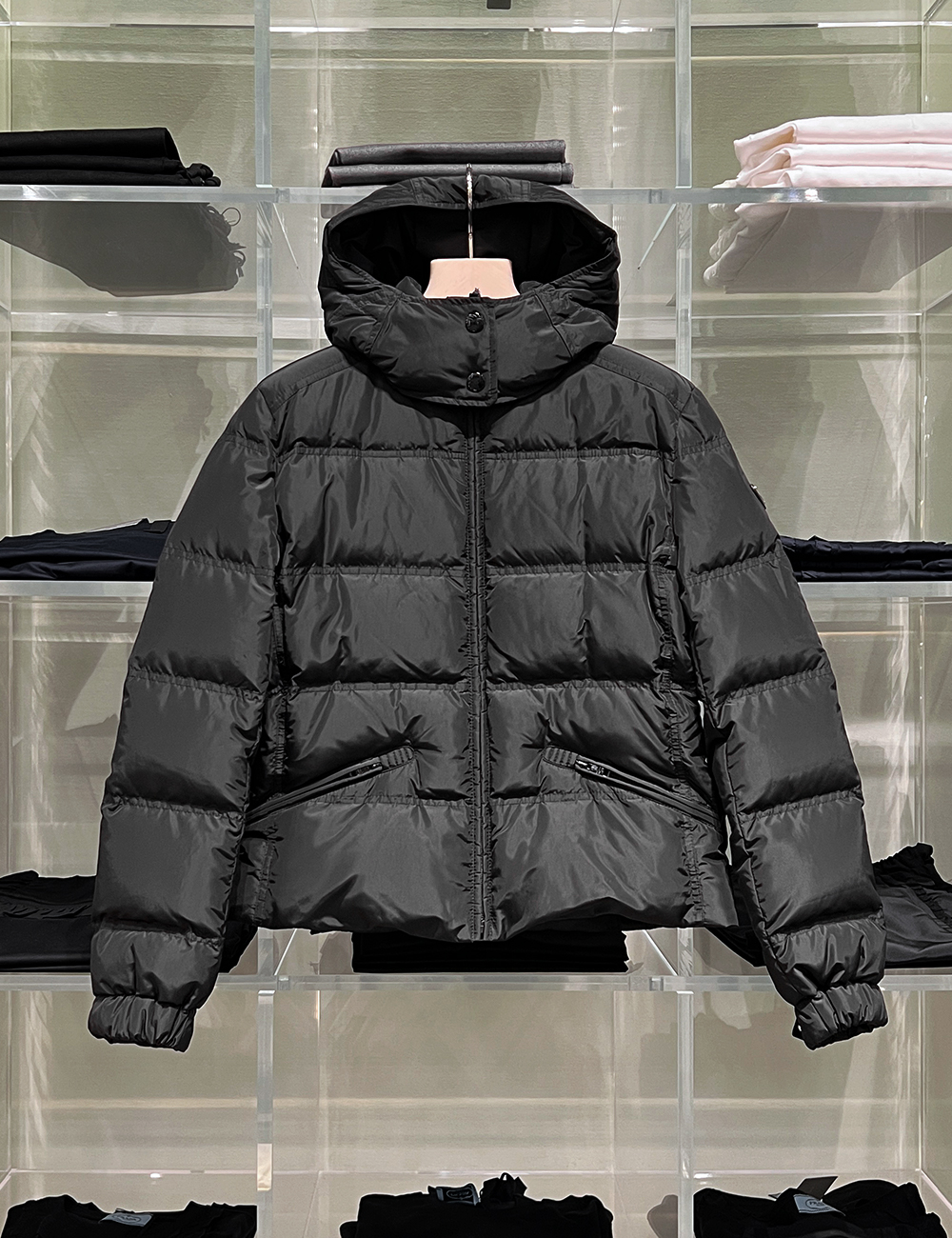 프라다 여성 삼각로고 구스다운 후드 패딩 자켓 PRADA TRIANGLE LOGO GOOSE DOWN HOOD PADDING JACKET 106O 29O543