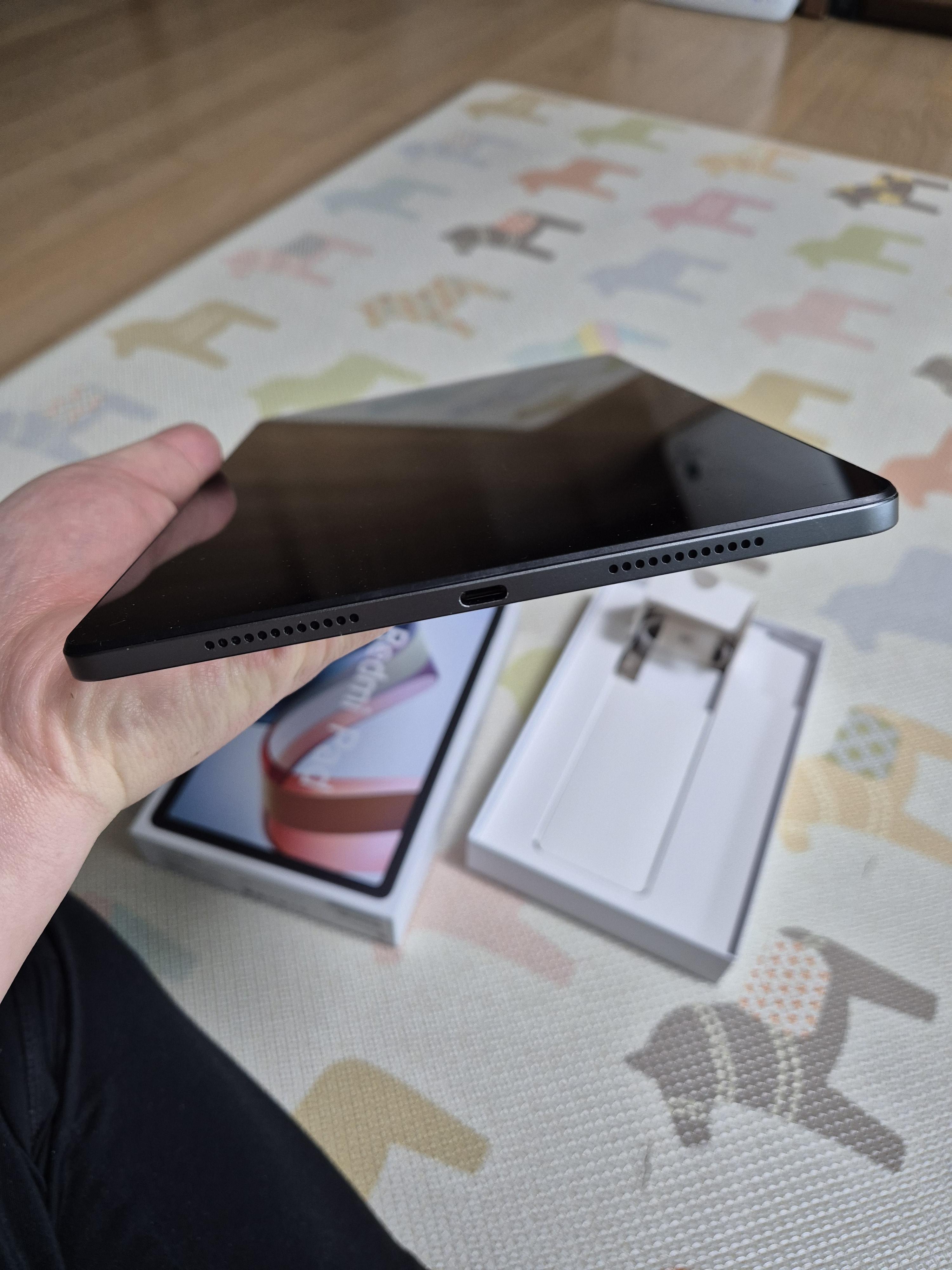 샤오미 레드미패드 10.6 충전 포트 사진