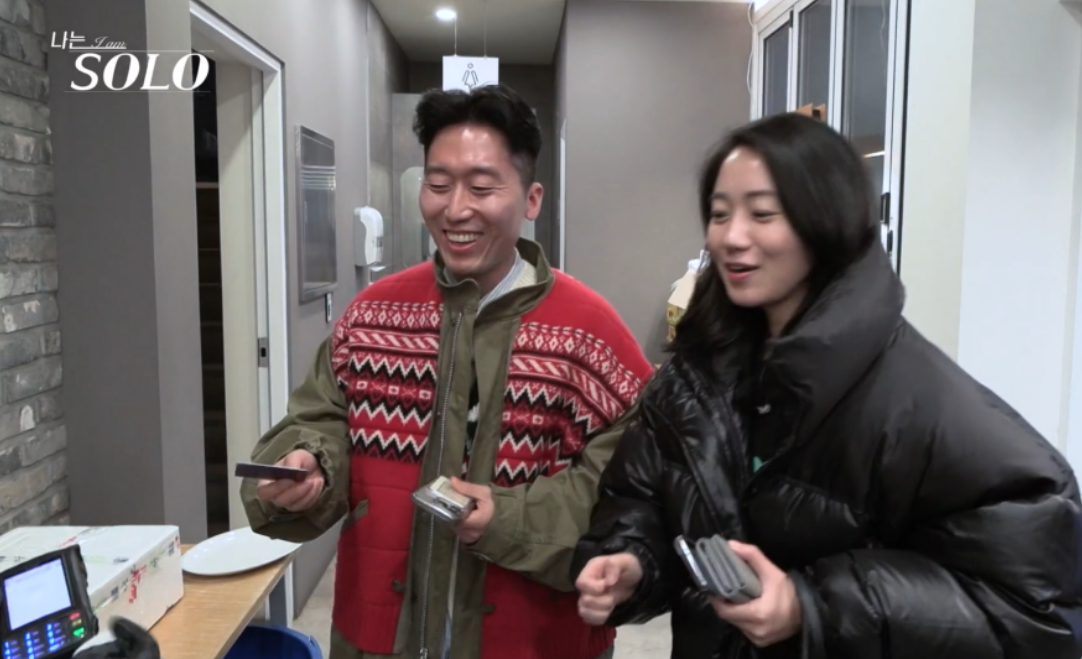 나는솔로21기 남자출연진 데이트태도논란