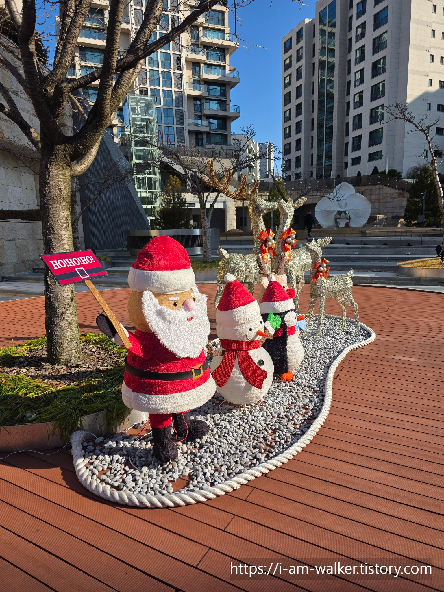 한강진역, 한남초교보도육교, 한남더힐, 한남동산책, 도심걷기, 겨울산책, 오전걷기, 서울걷기, 연말풍경, 새해준비