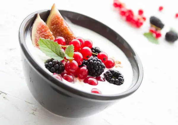 저혈당-좋은음식-그릭 요구르트