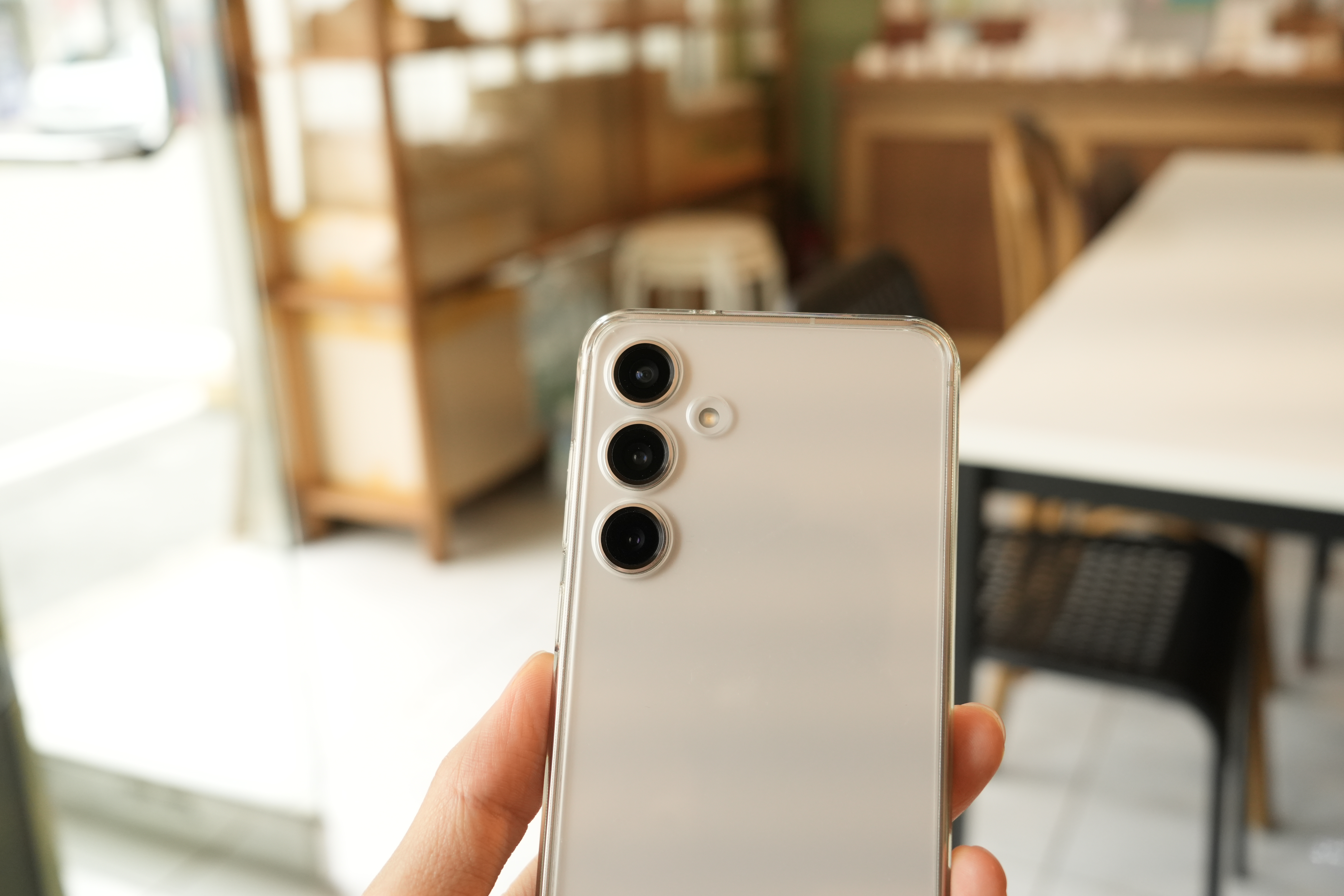 갤럭시 S24 링케 클리어 케이스 리뷰