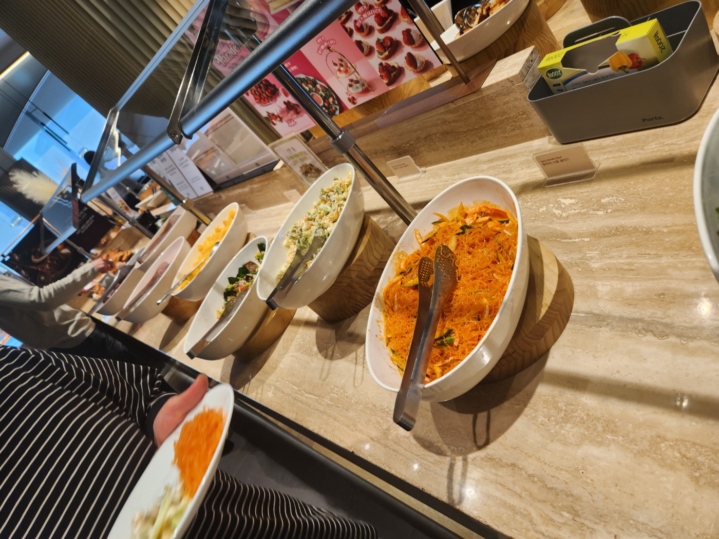 빕스 샐러드바 가격 프리미어 빕스 송도점 딸기축제&amp;#44; 와인 무료&amp;#44; 주말 런치