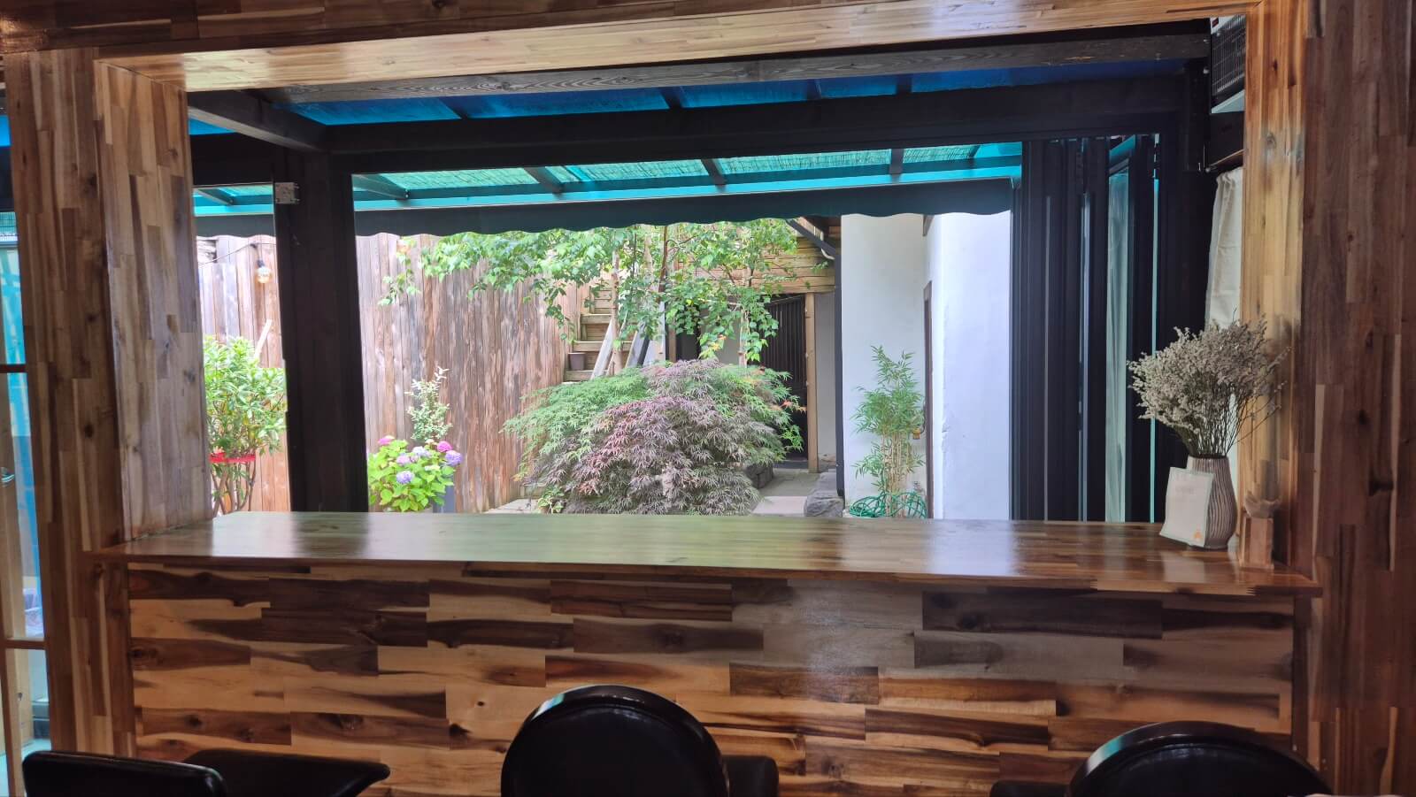 엘투와이투카페(L2Y2) 월명동