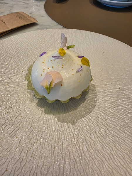 디저트: 라벤더 복숭아 타르트