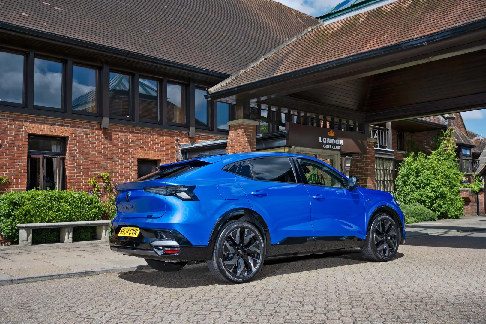 르노 라팔 E-Tech 하이브리드 차량 및 정보 이미지