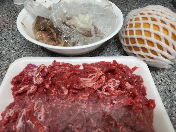 소고기와 배, 그리고 산낙지