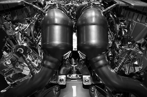 F1 파워유닛 개발사: &ldquo;규정&rdquo;이 만든 기술 진화의 역사