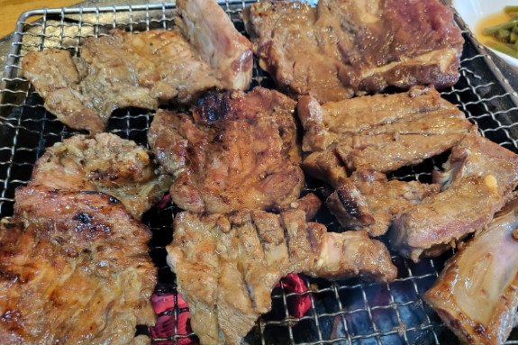 생생정보 스타밥집 최정원 평택 돼지왕갈비 돌솥비빔밥
