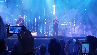 TEARS FOR FEARS- 'EVERYBODY WANTS TO RULE THE WORLD'