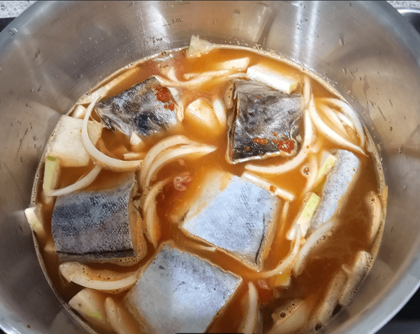 동태넣고 끓이기